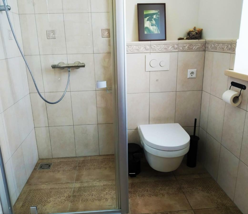 9 Min From Palanga! Luxury House On The River And Sauna Kretinga Exterior foto